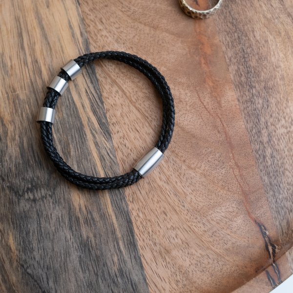 Armband für Herren mit gravierbaren Elementen